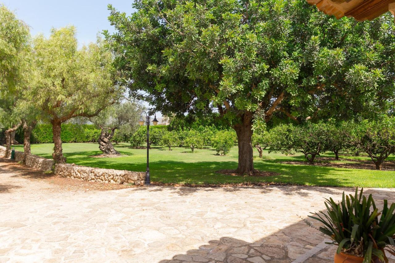 Villa Lagoon Sa Pobla Exteriör bild