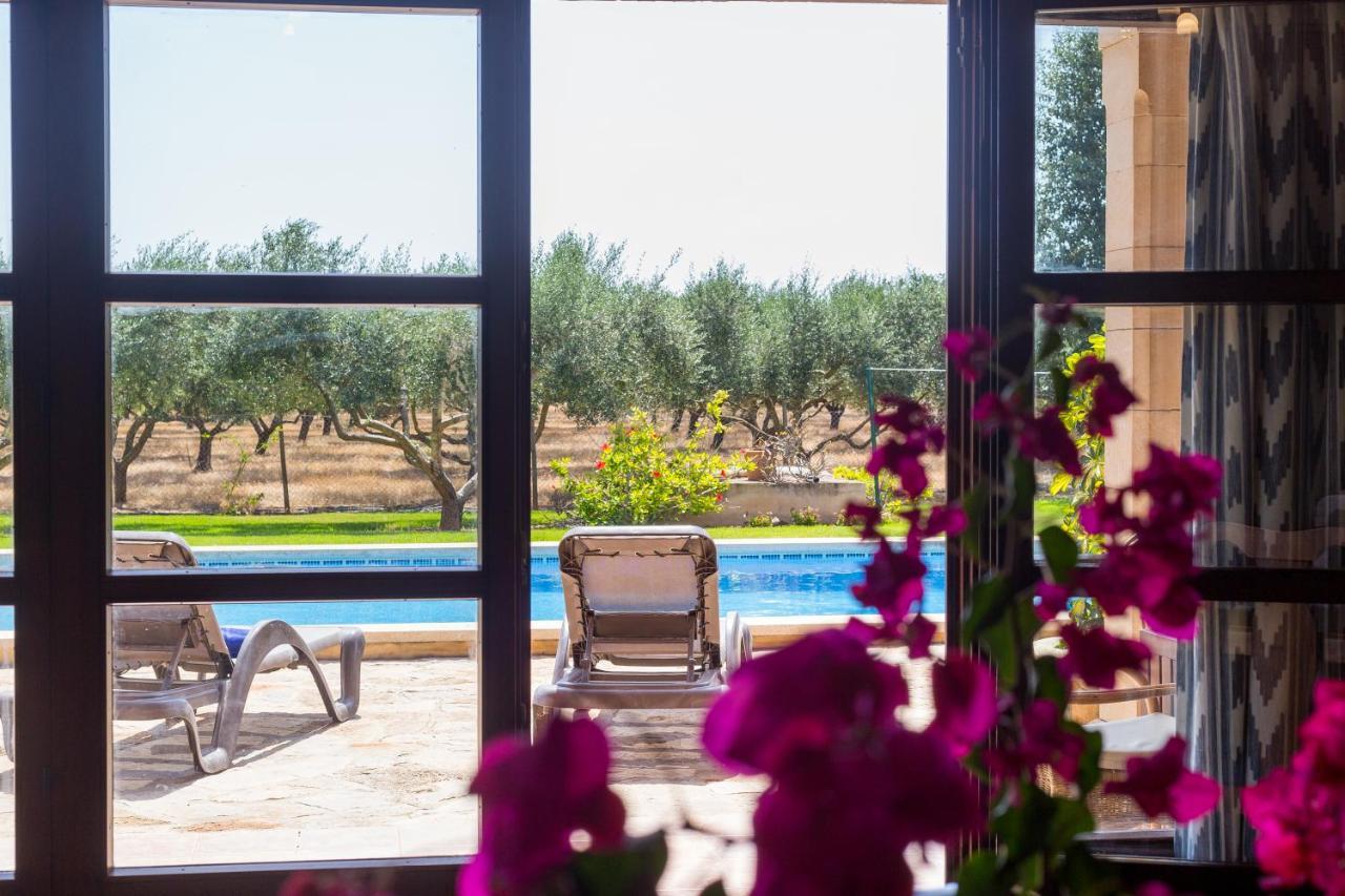 Villa Lagoon Sa Pobla Exteriör bild