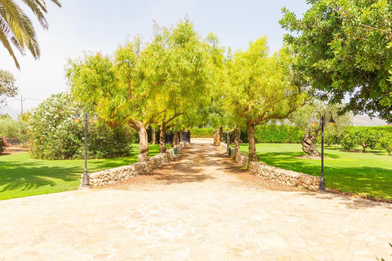 Villa Lagoon Sa Pobla Exteriör bild
